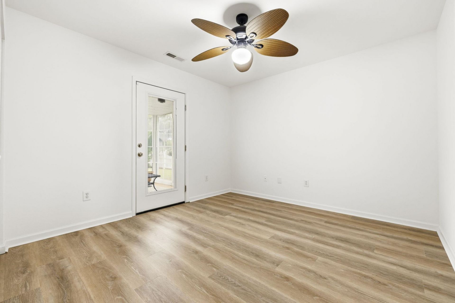 3046 Hollybrooke Dr. Photo 21