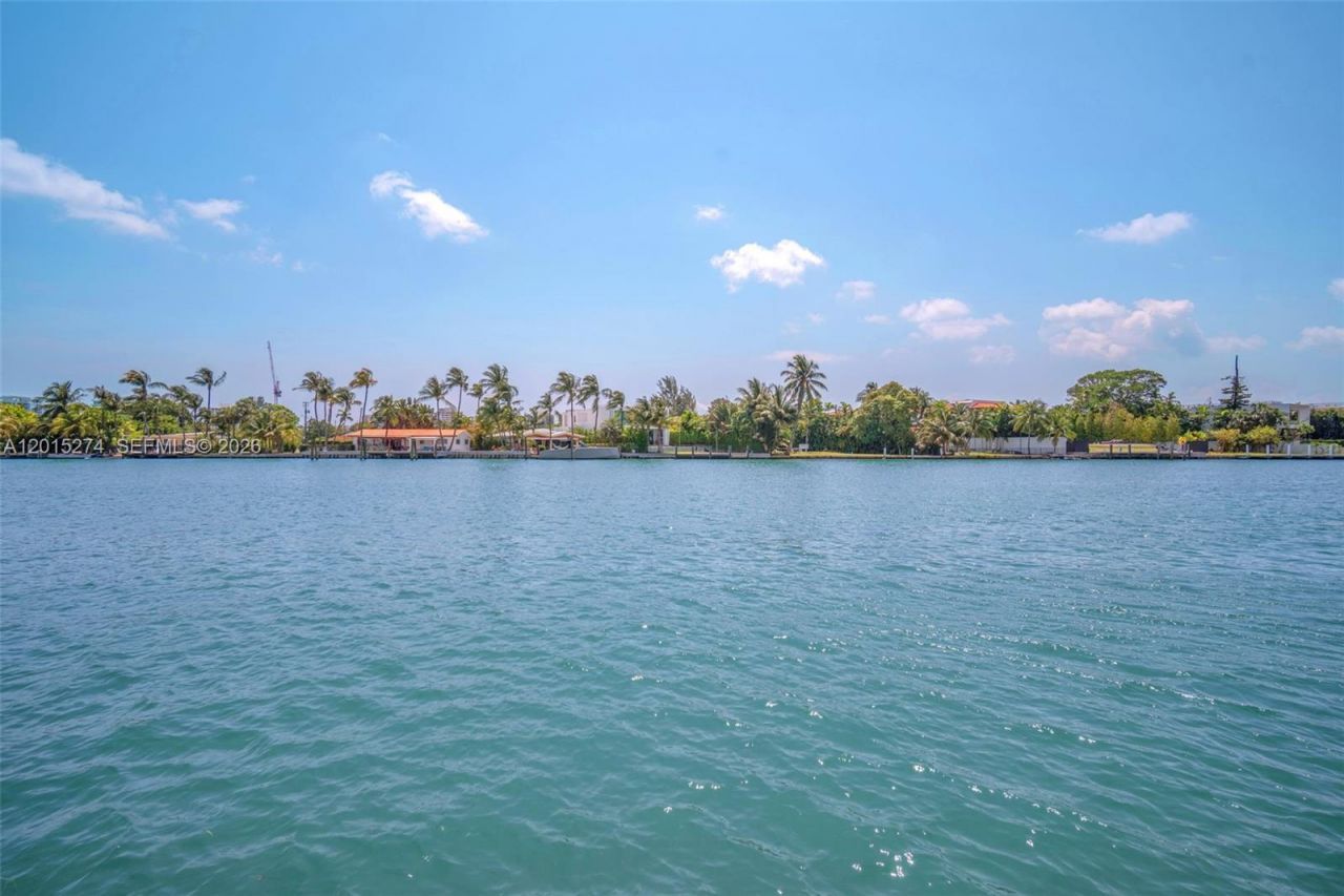 9101 E Bay Harbor Dr , Unit 101, Bay Harbor Islands, FL 33154 Photo