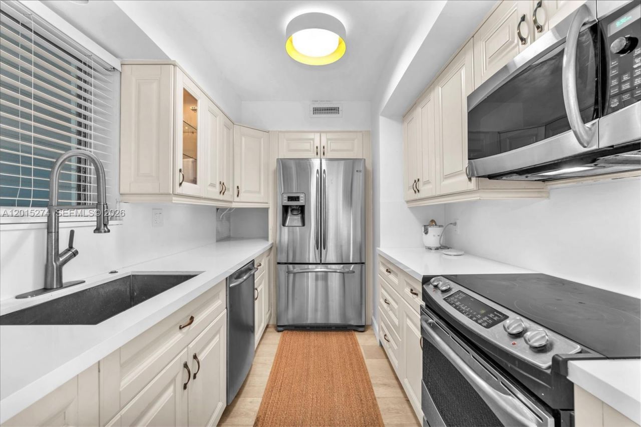 9101 E Bay Harbor Dr , Unit 101, Bay Harbor Islands, FL 33154 Photo