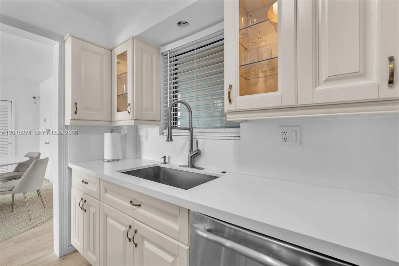 9101 E Bay Harbor Dr , Unit 101, Bay Harbor Islands, FL 33154 Photo