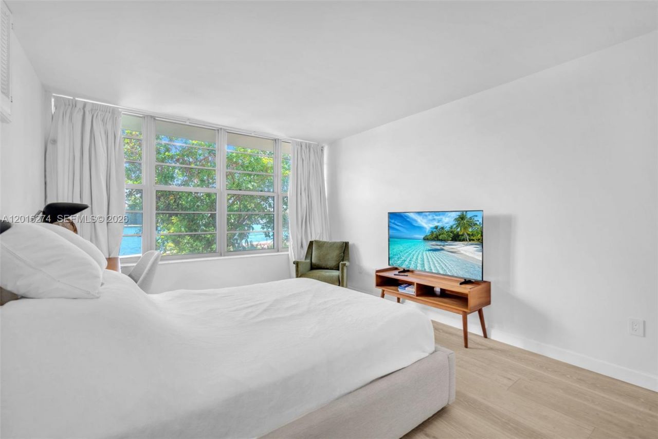 9101 E Bay Harbor Dr , Unit 101, Bay Harbor Islands, FL 33154 Photo