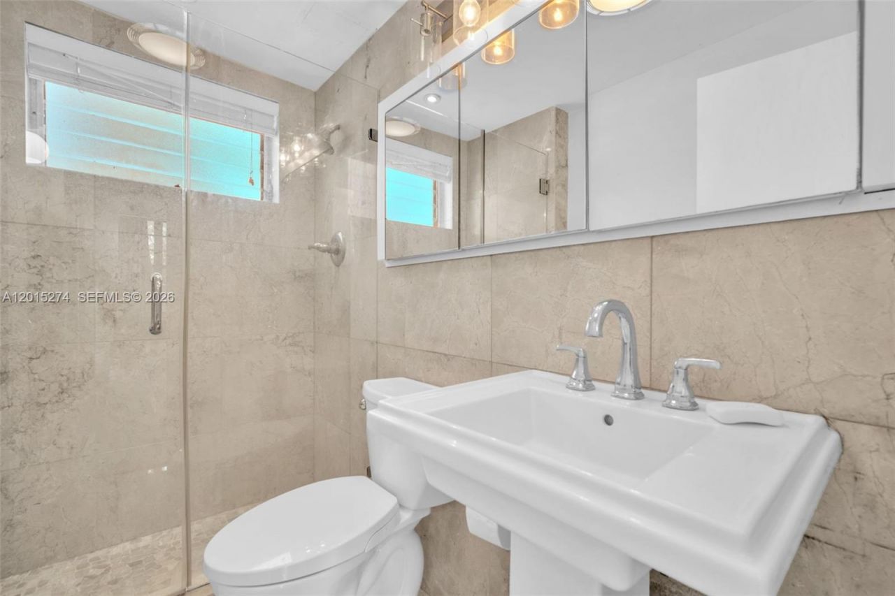 9101 E Bay Harbor Dr , Unit 101, Bay Harbor Islands, FL 33154 Photo