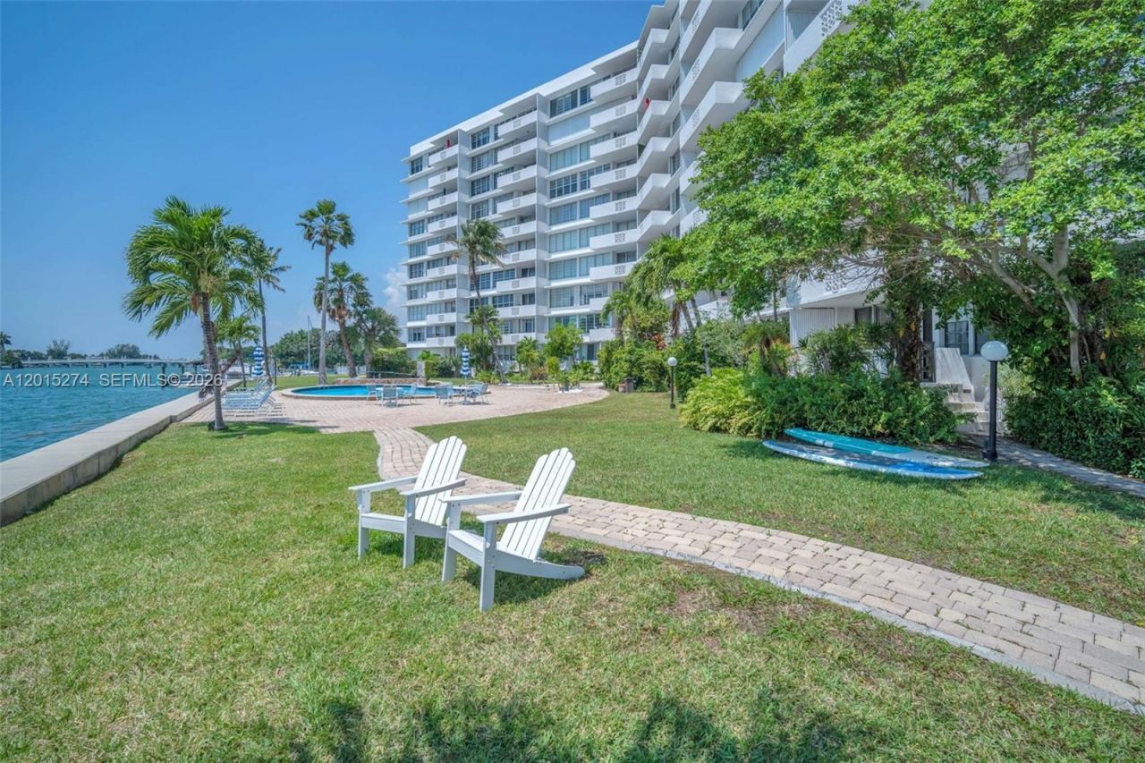 9101 E Bay Harbor Dr , Unit 101, Bay Harbor Islands, FL 33154 Photo