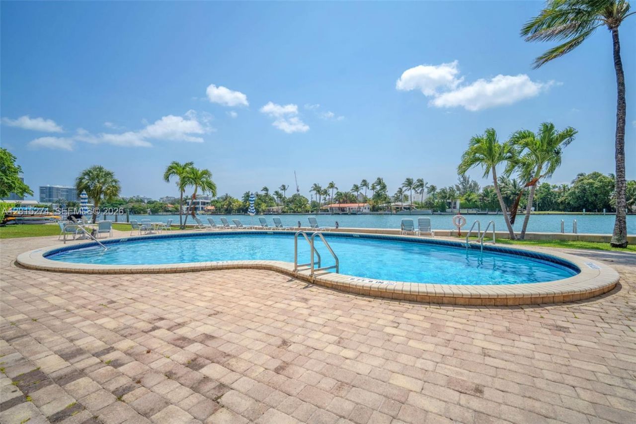 9101 E Bay Harbor Dr , Unit 101, Bay Harbor Islands, FL 33154 Photo