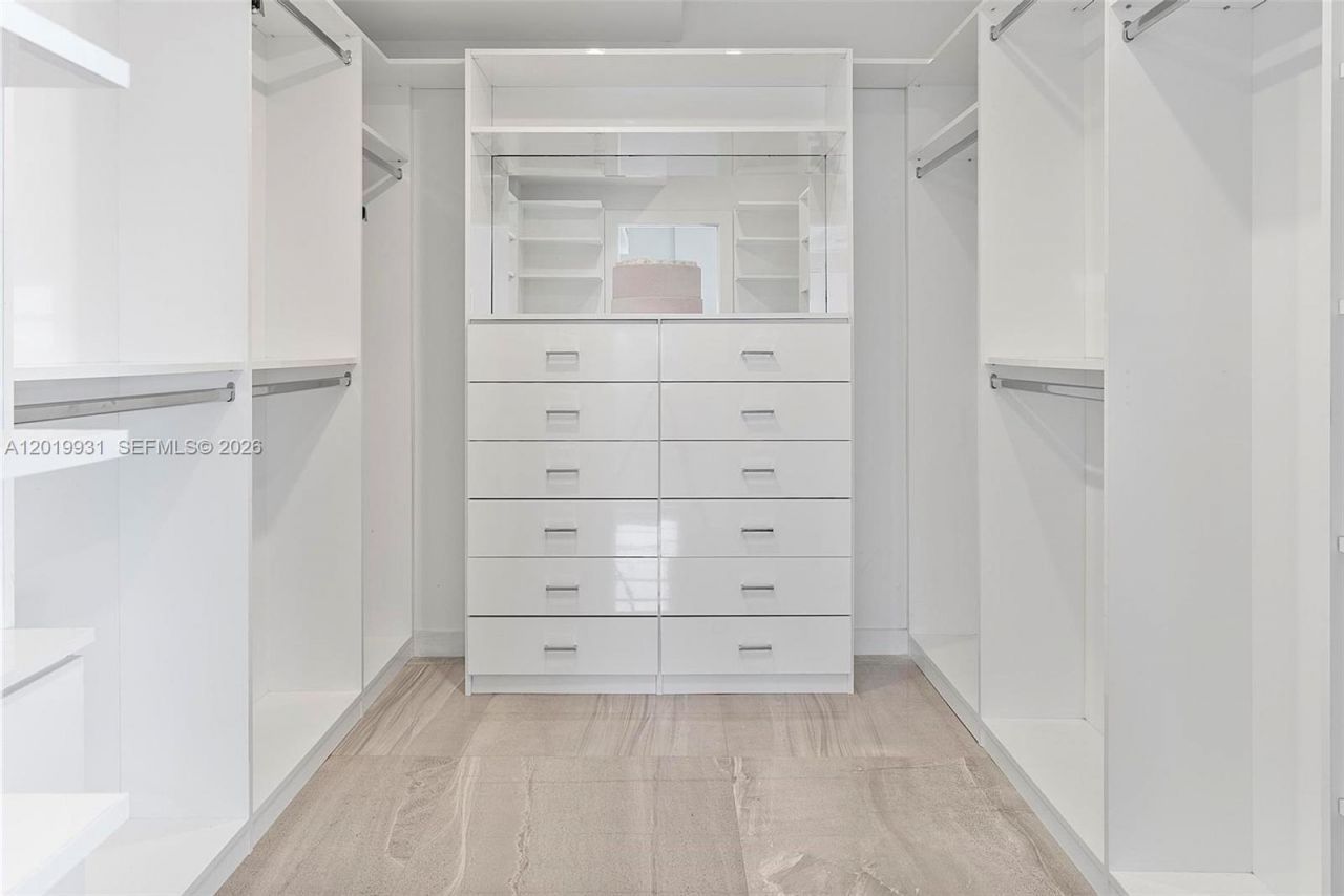 16 Island Ave , Unit 7C, Miami Beach, FL 33139 Photo