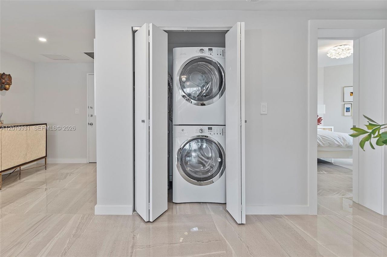 16 Island Ave , Unit 7C, Miami Beach, FL 33139 Photo
