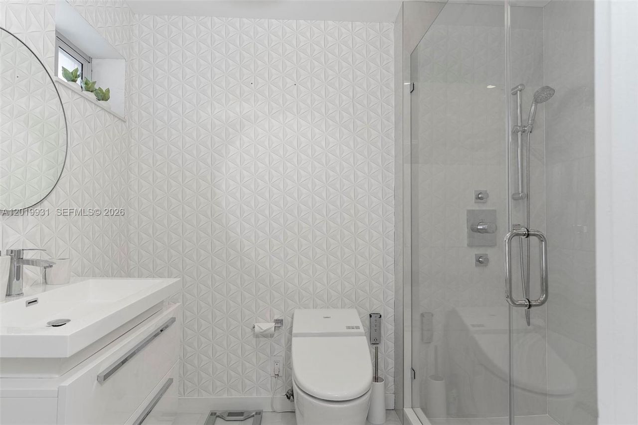 16 Island Ave , Unit 7C, Miami Beach, FL 33139 Photo