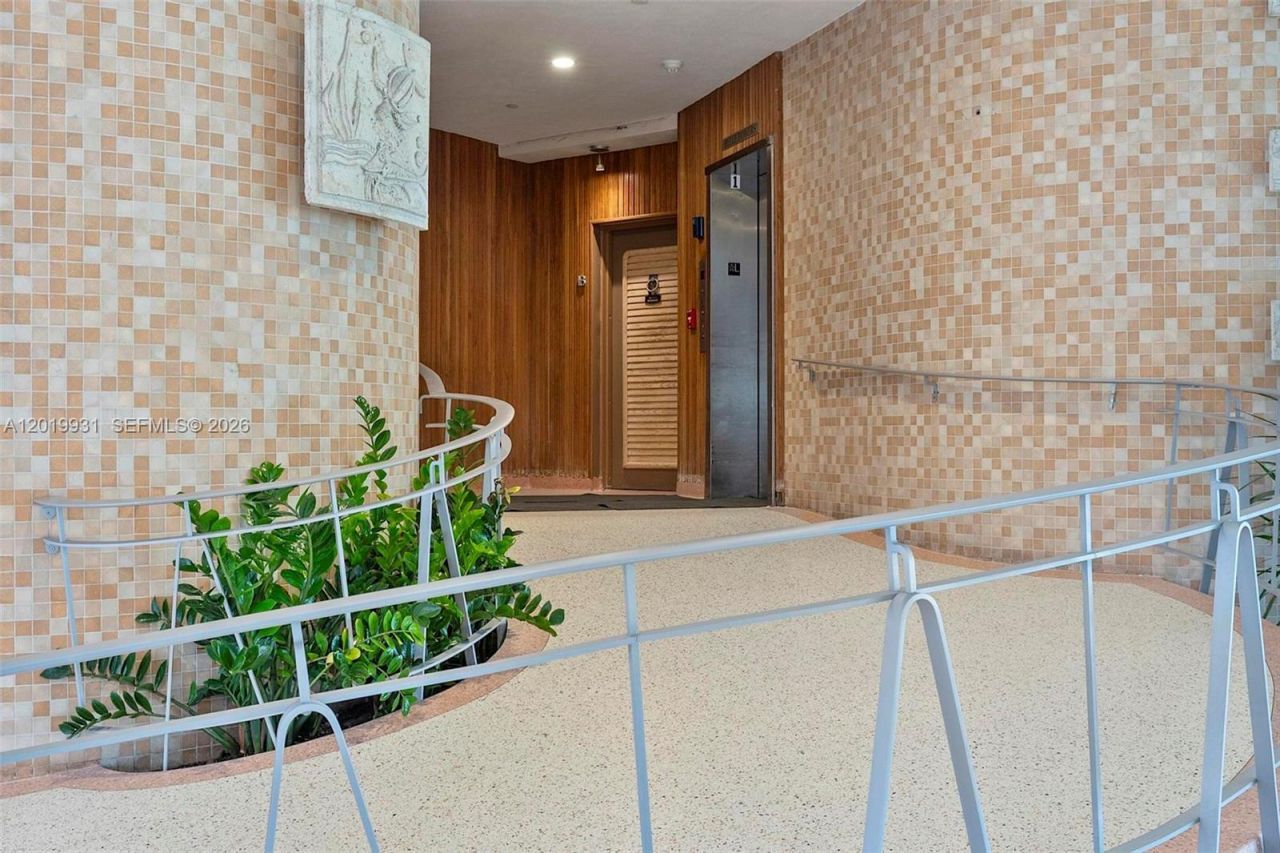 16 Island Ave , Unit 7C, Miami Beach, FL 33139 Photo