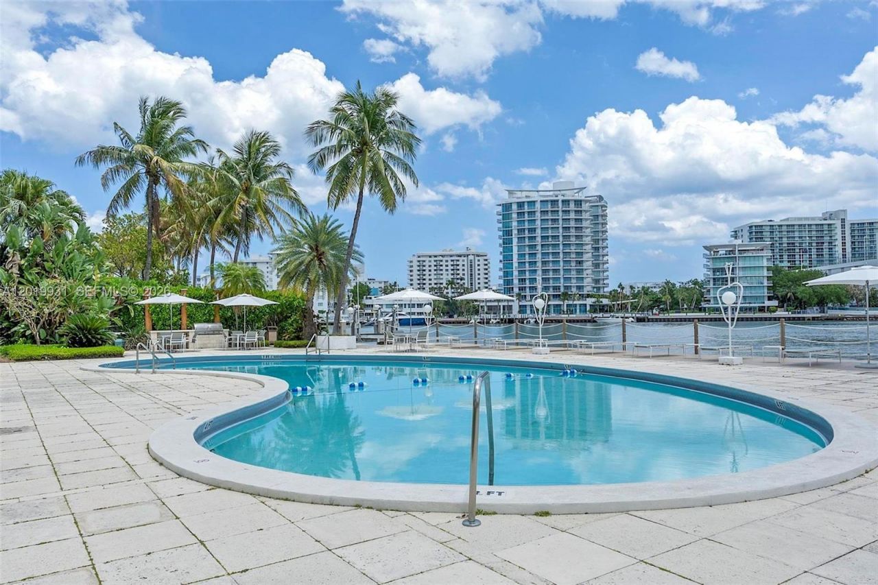 16 Island Ave , Unit 7C, Miami Beach, FL 33139 Photo