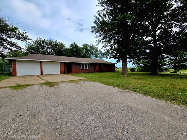 402 Hickory Drive , Copan, OK 74022
