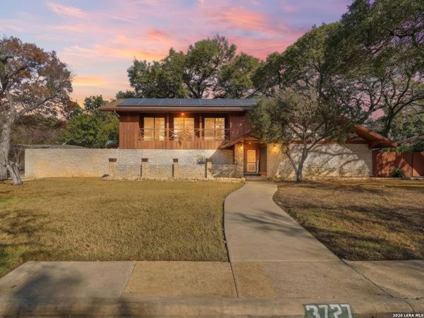 3727 HUNDRED OAKS DR, San Antonio, TX 78217
