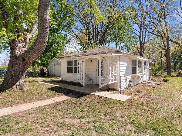 N6566 Elder ROAD, Delavan, WI 53115