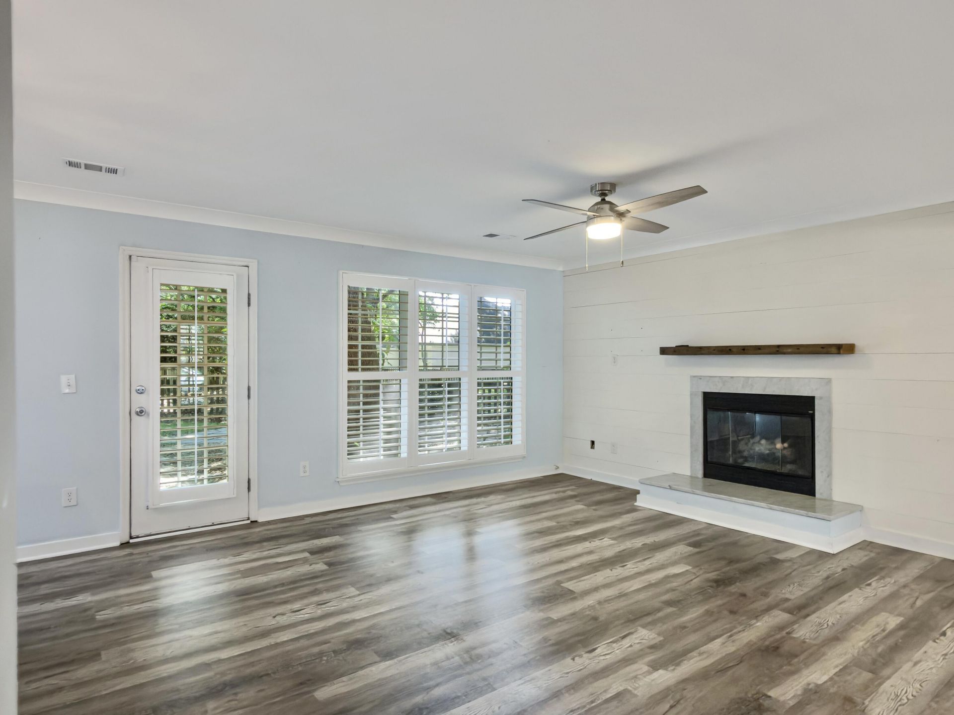 1247 Center Lake Drive Photo 6
