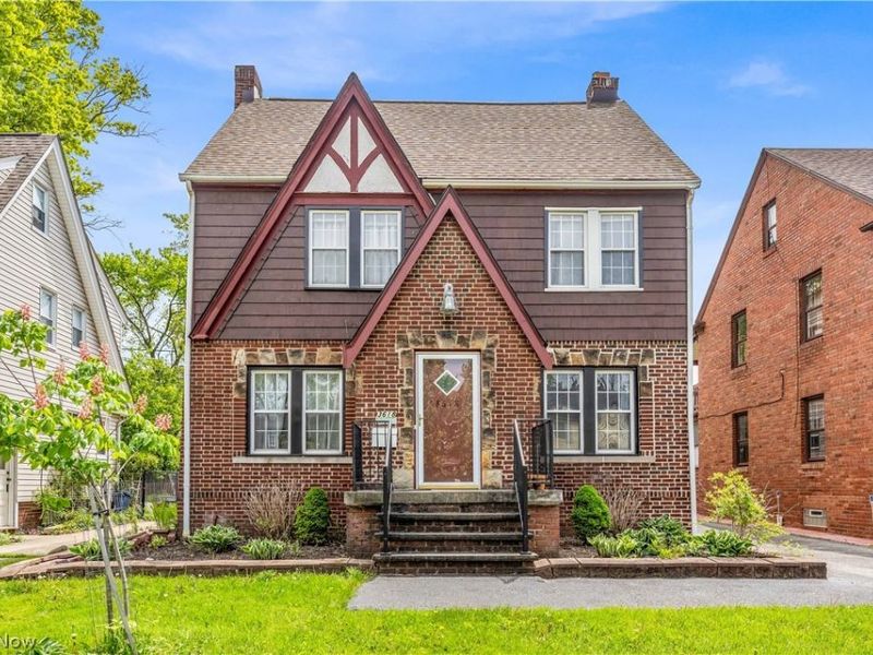 3618 Farland Road, University Heights, OH 44118 Photo 1