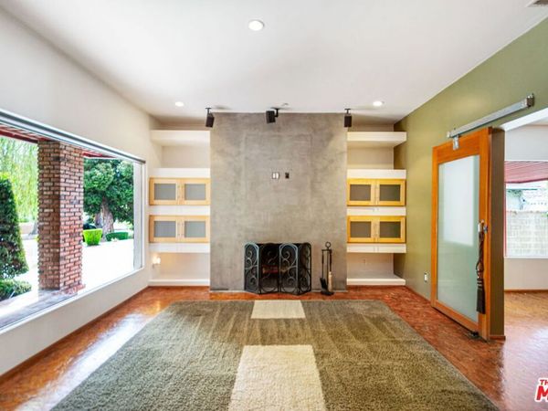 5445 Chesley Avenue, Los Angeles, CA 90043