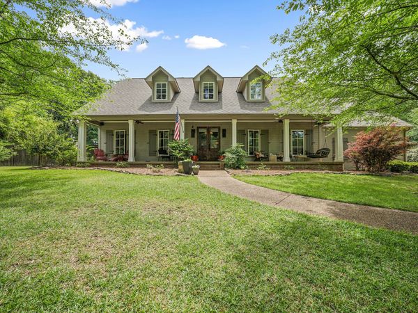 2924 Lakeshire Dr., Tupelo, MS 38804
