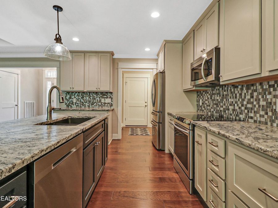 Property Image 16