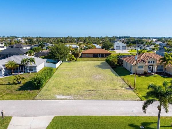 2535 SW 30TH STREET , CAPE CORAL, FL 33914