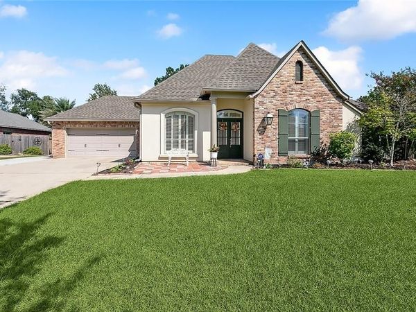 660 PLACE SAINT ETIENNE Place , Covington, LA 70433