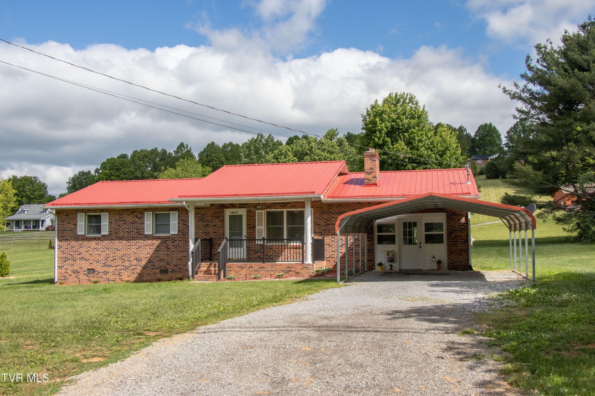 18373 Woodland Hills Road, Abingdon, VA 24210 Main Photo