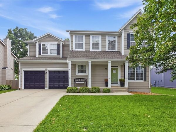 15466 S Wyandotte Drive, Olathe, KS 66062