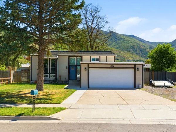 5756 S WILLOWOOD LN E, South Ogden, UT 84403