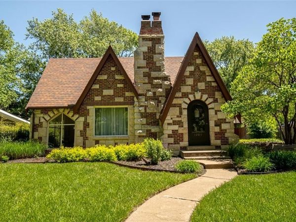 1209 S Hickory Street, Ottawa, KS 66067