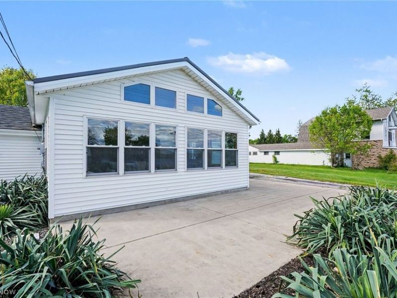 1446 Jersey Street, Lake Milton, OH 44429 Photo 3