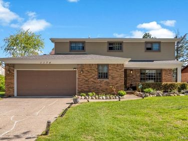 1174 Player Drive, Troy, MI 48085
