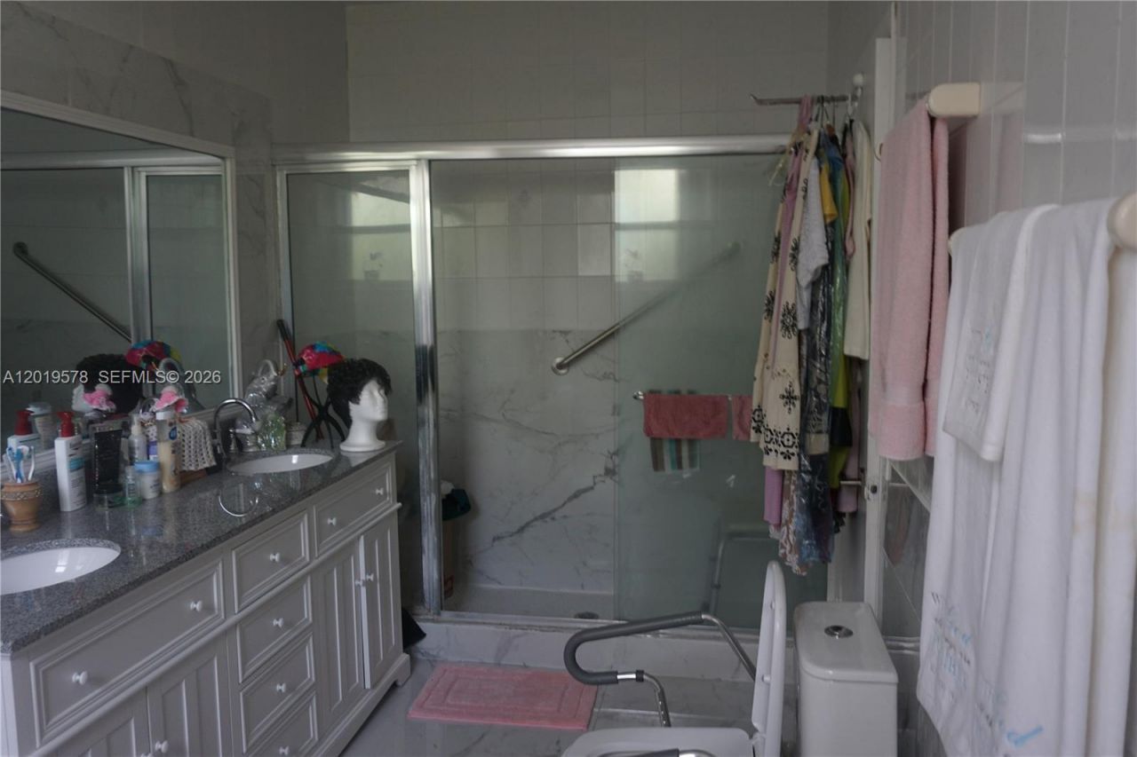 14239 SW 10th St , Miami, FL 33184 Photo