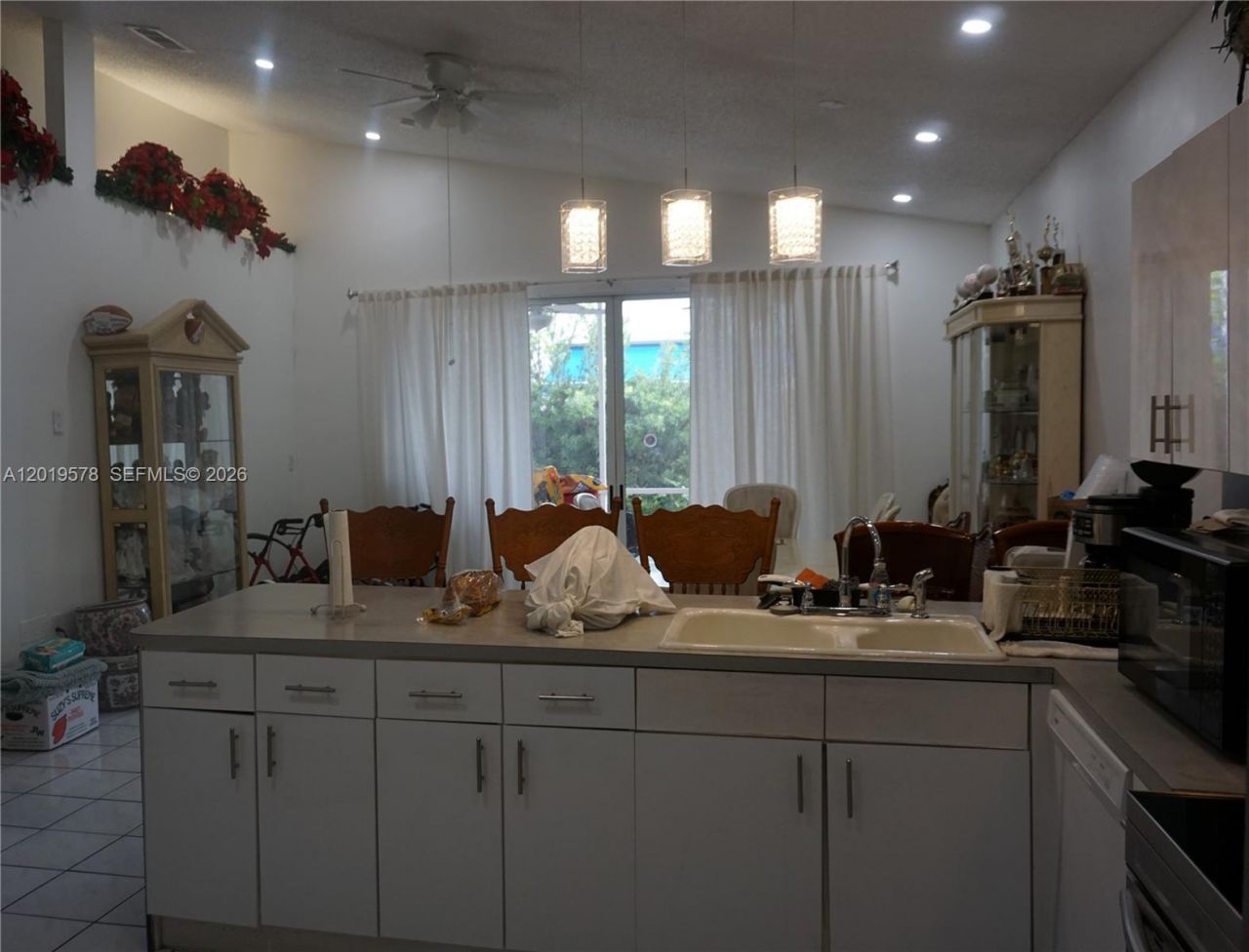 14239 SW 10th St , Miami, FL 33184 Photo
