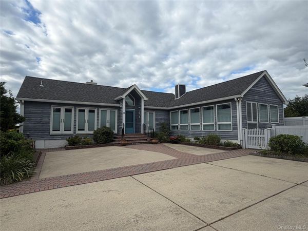 33 Bath Street , Lido Beach, NY 11561