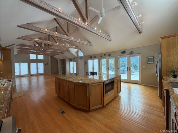 33 Bath Street , Lido Beach, NY 11561