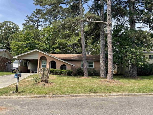 207 SOUTHGATE Street, Hot Springs, AR 71913