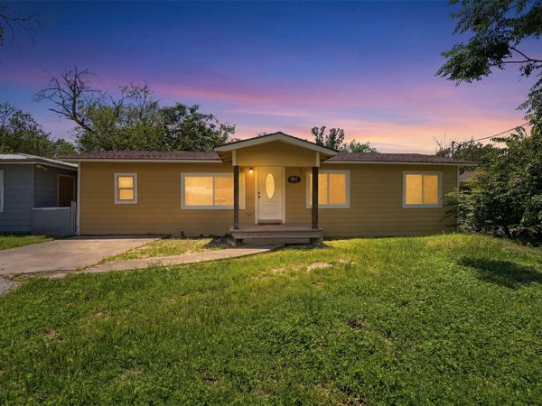937 Anderson ST, Seguin, TX 78155