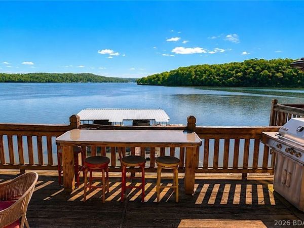 31501 Forthview Drive, Edwards, MO 65326