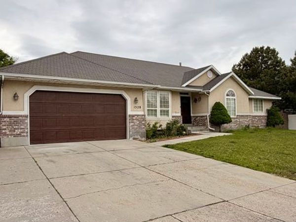 1528 E BUTTERCUP DR , Sandy, UT 84092