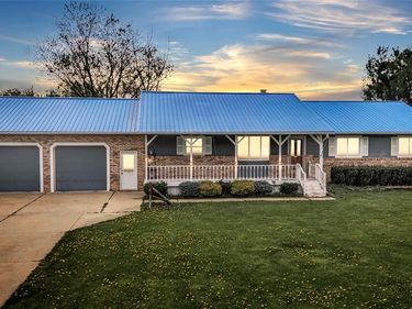 1081 S Gale Road, Davison Twp, MI 48423