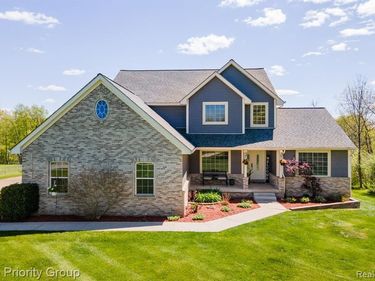10270 County Line Road, Groveland Twp, MI 48462