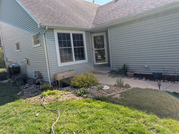 109 Labrador Lane , Downs, IL 61736