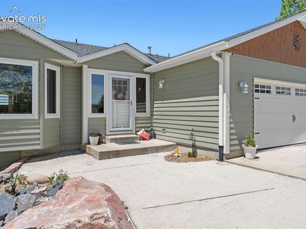 8191 Sun Country Drive, Elizabeth, CO 80107