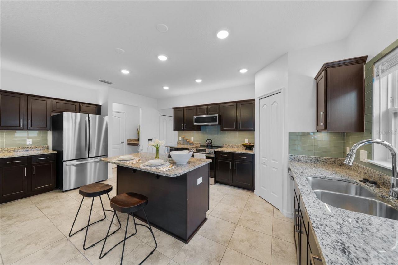 880 NW 251st Drive , Newberry, FL 32669 Photo