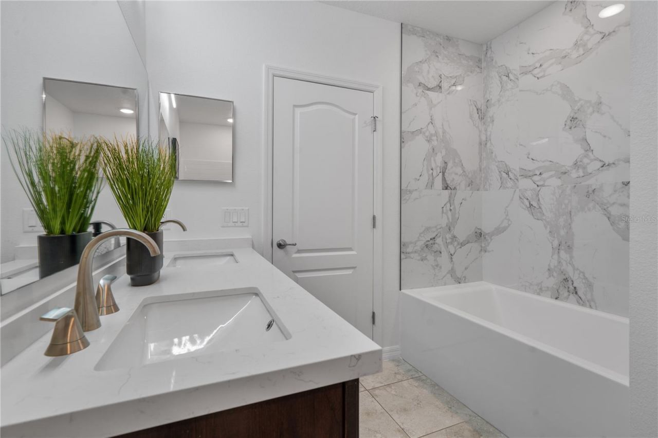 880 NW 251st Drive , Newberry, FL 32669 Photo