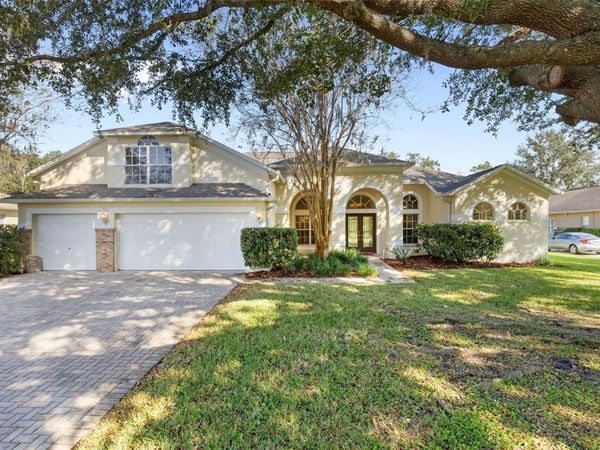 1452 KENSINGTON WOODS DRIVE , LUTZ, FL 33549
