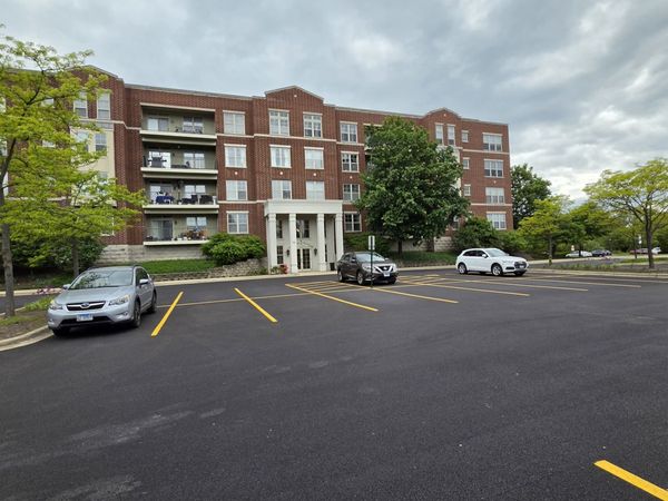 715 Astor Lane, Unit 401, Wheeling, IL 60090