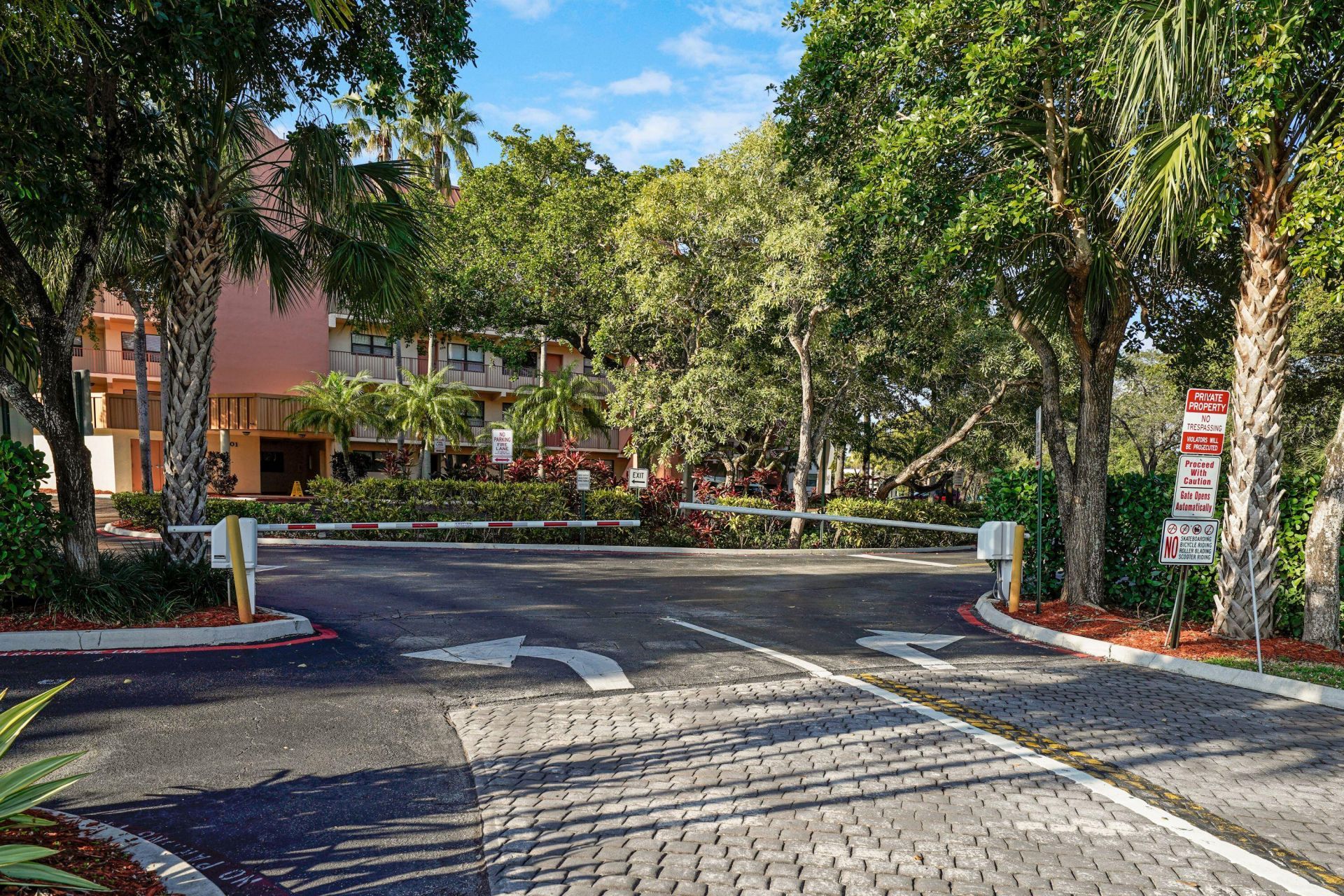 7451 NW 16th Street, Unit 108, Plantation, FL 33313 Photo