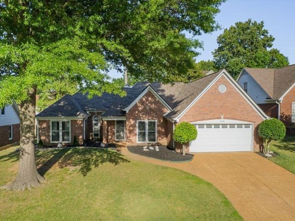 2626 S TWISTED OAK CV, Memphis, TN 38016