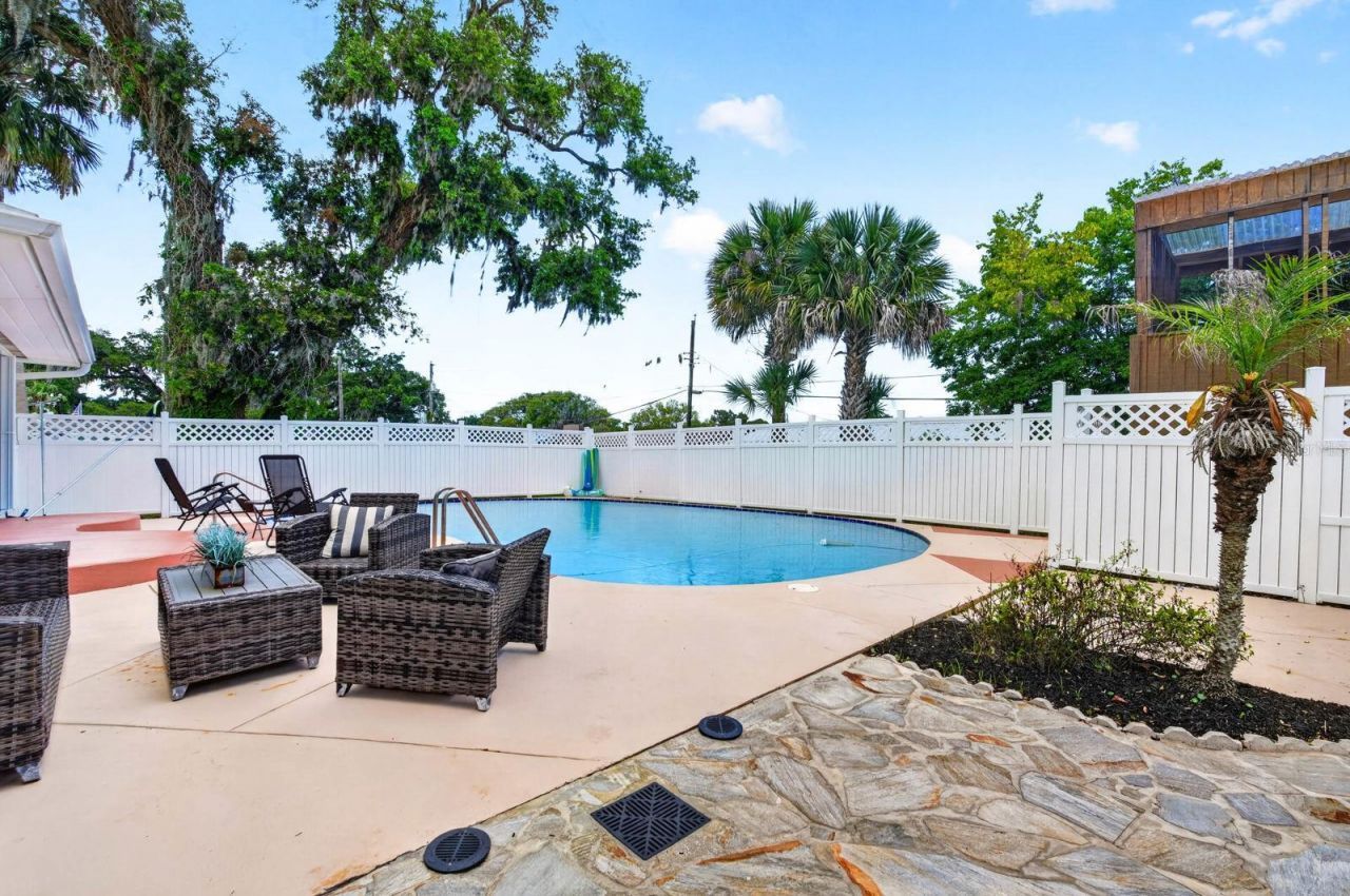 2134 Pope Avenue , South Daytona, FL 32119 Photo