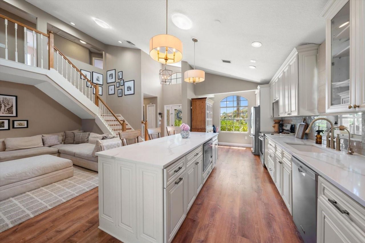 848 Christina Circle, Oldsmar, FL 34677 Photo