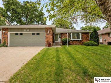 3520 S Hope Court, Lincoln, NE 68502